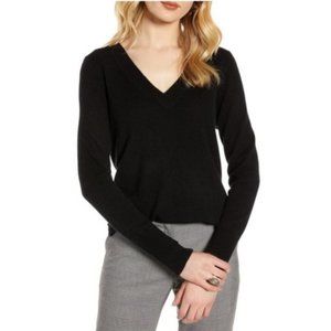 Halogen V-Neck Cashmere Sweater